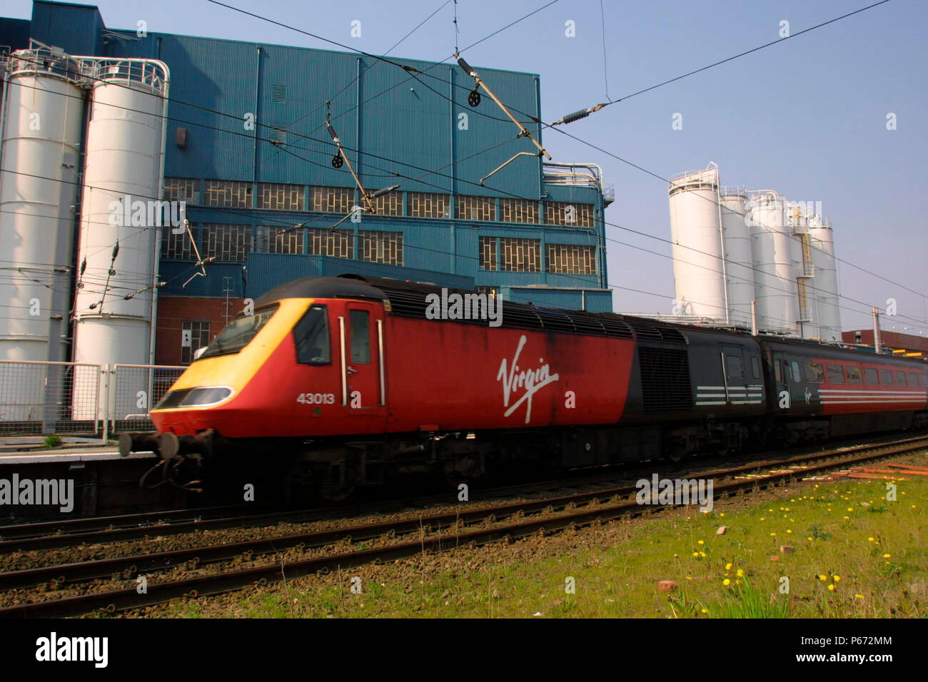 A Virgin HST shortly after departing from Warrington Bank Quay station. 2004. Stock Photo