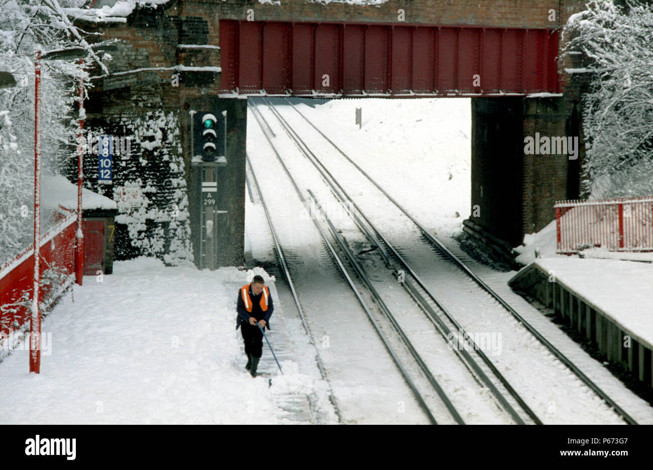 A wintery scene at Hildenborough Station Stock Photo Alamy