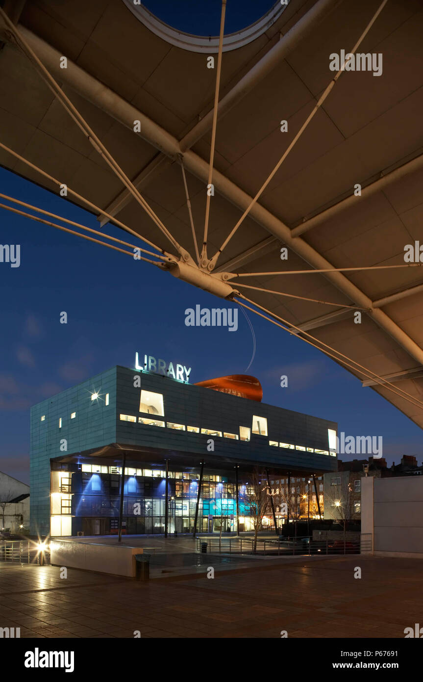 External view of front of Peckham Library including walkway canopy at ...