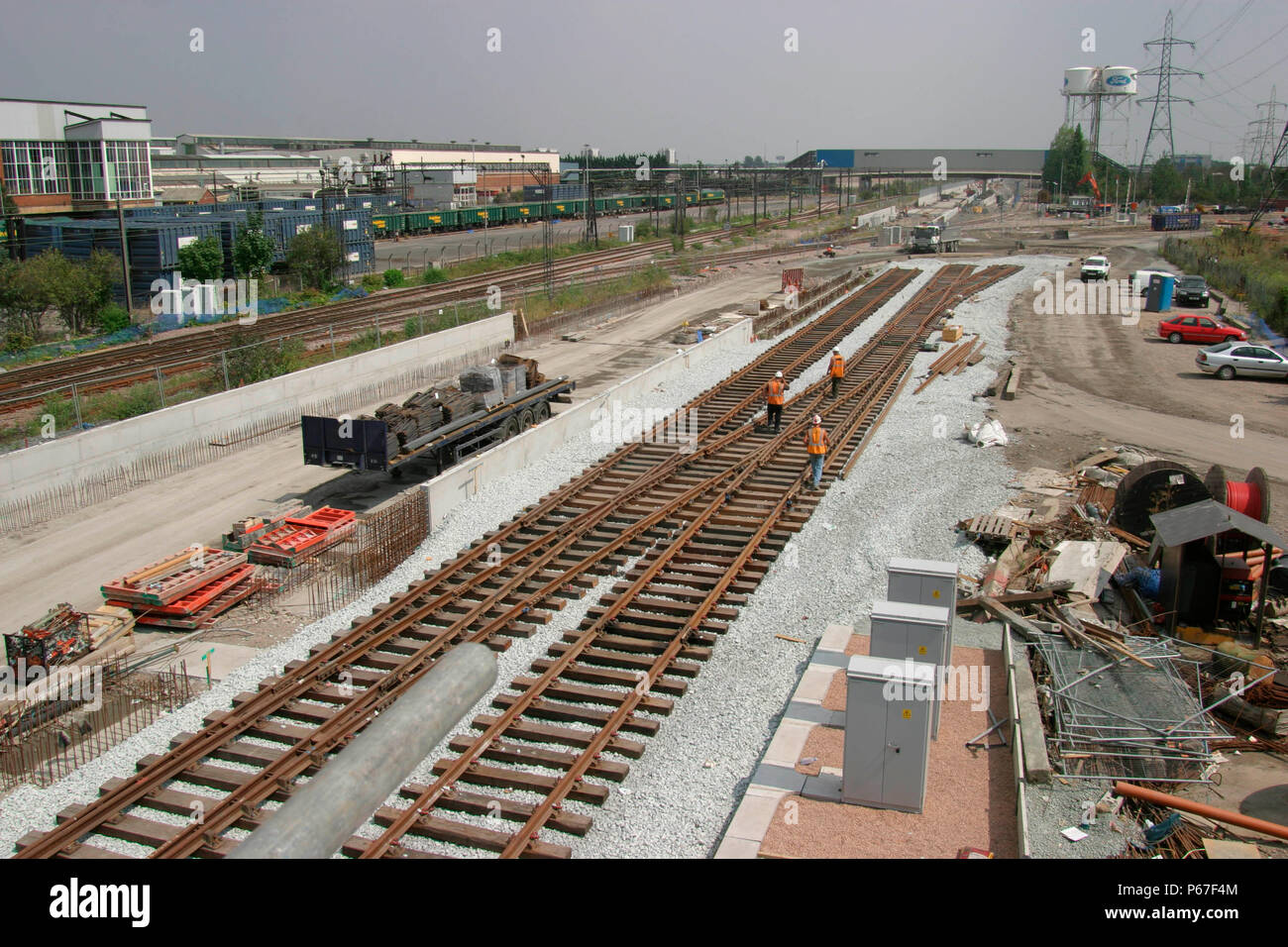 Building the Eurostar high speed Channel Tunnel Rail Link Phase 2 at Dagenham. July 2004 Stock Photo