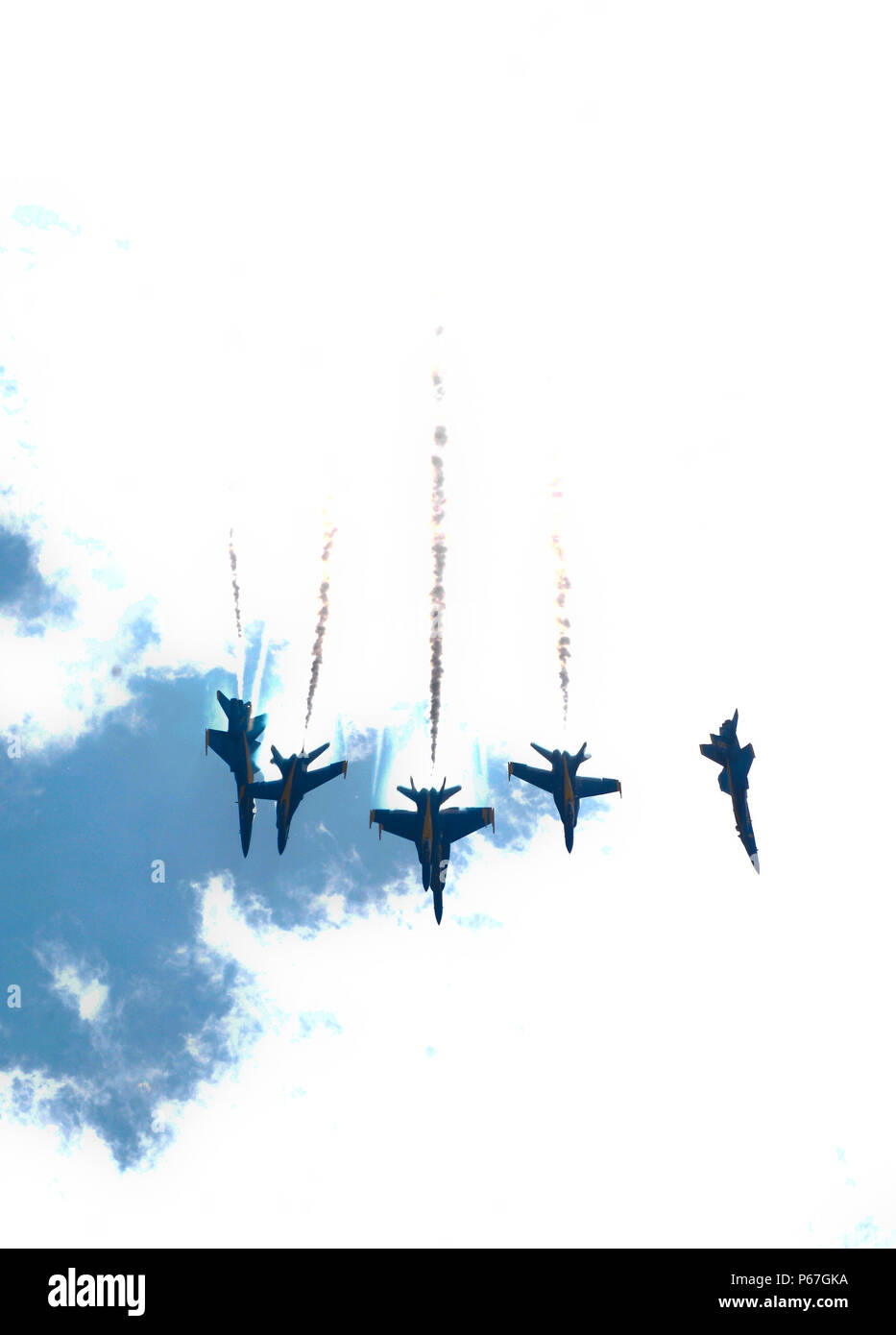 Delta loop break cross maneuver hi-res stock photography and images - Alamy