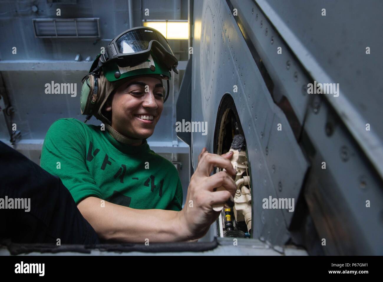 160514NGZ947006 SOUTH CHINA SEA (May 14, 2016) Logistic