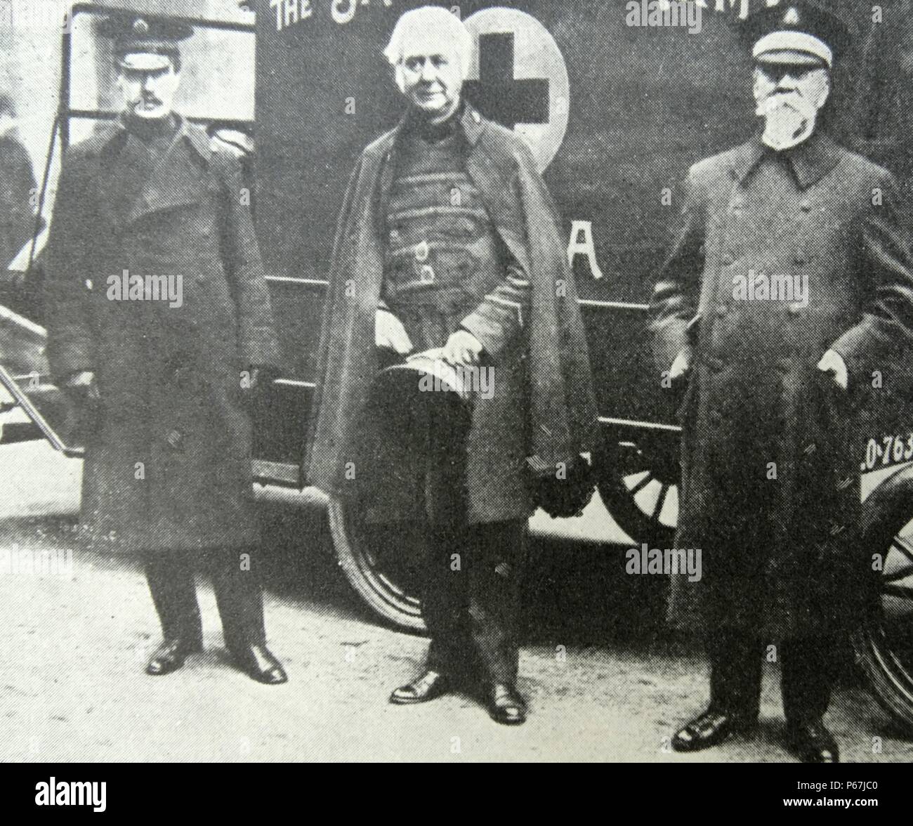 General Bramwell Booth with Salvation army ambulances;   for the Red Cross to use in Russia; world war one 1916 Stock Photo