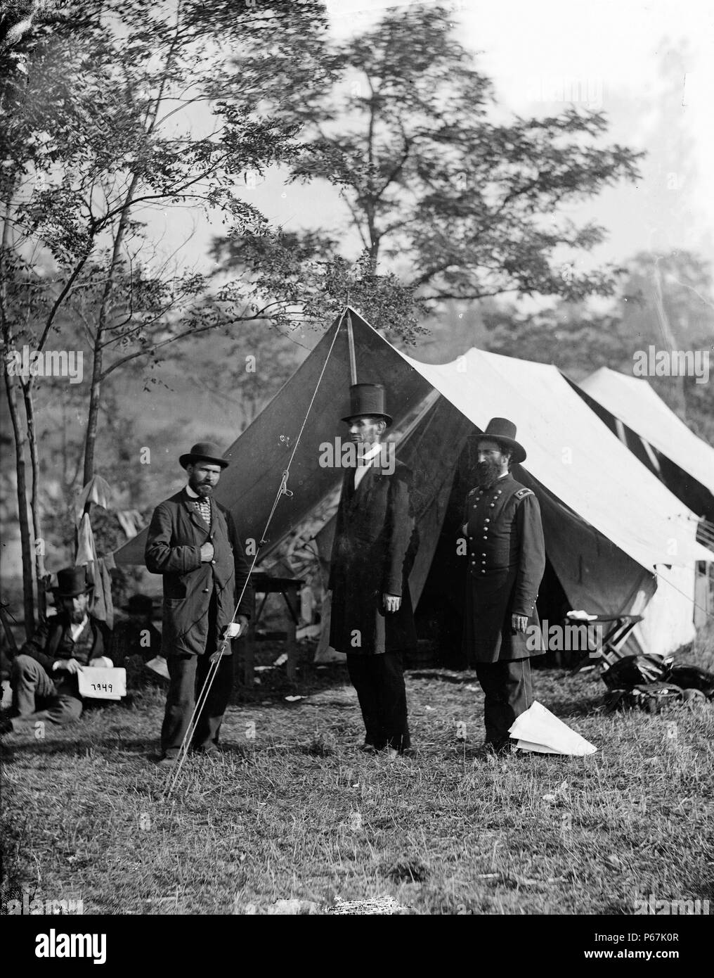President Lincoln with Gen. George B. McClellan and Maj. Gen. John A. McClernand at the Battle of Antietam in Maryland. The image was taken during his visit to General McClellan, commander of the Army of the Potomac, to encourage 'Little Mac' to attack the Confederate Army. Stock Photo