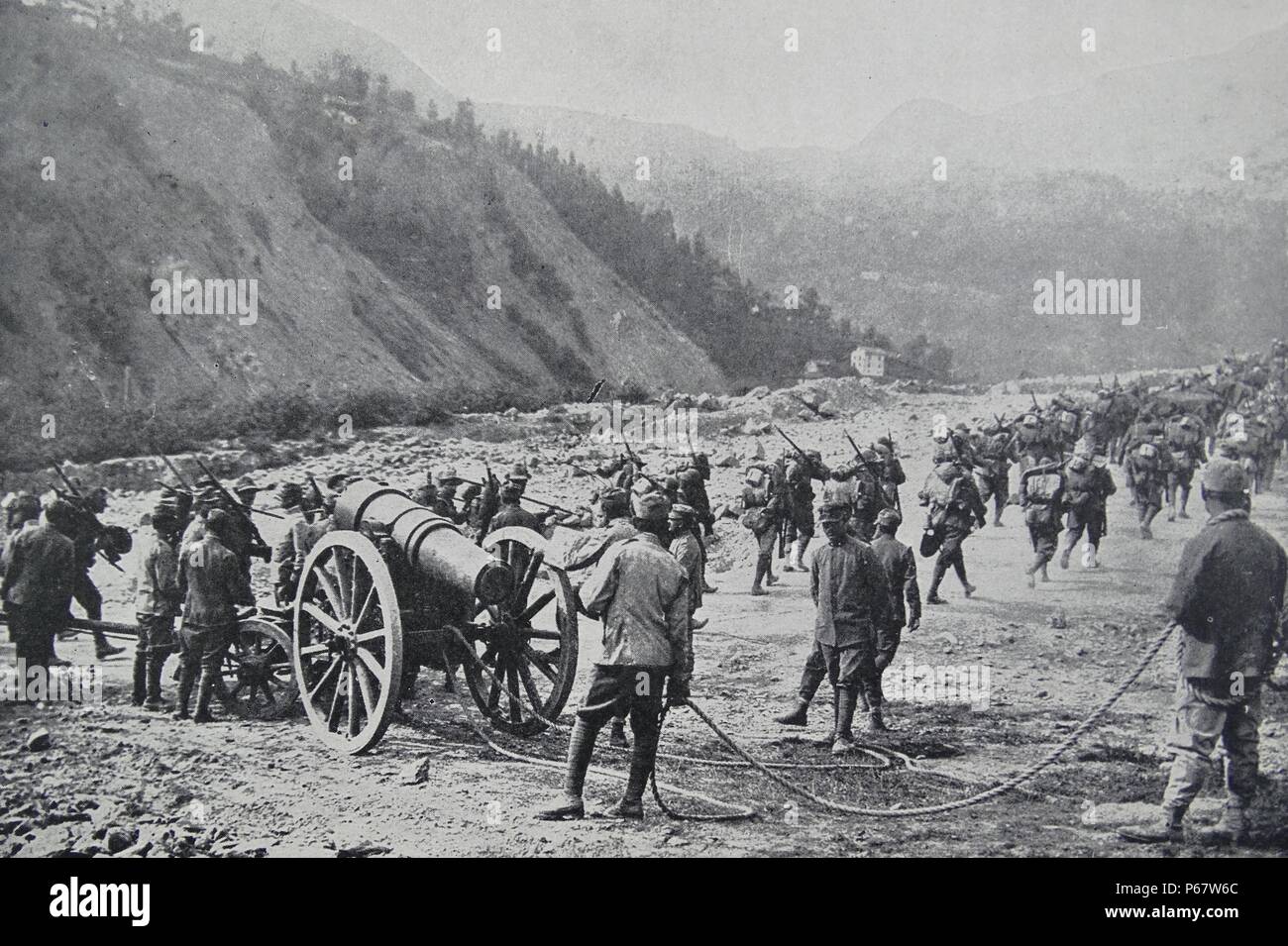 Italian army crossing the Carnia region in Italy during world war one Stock Photo