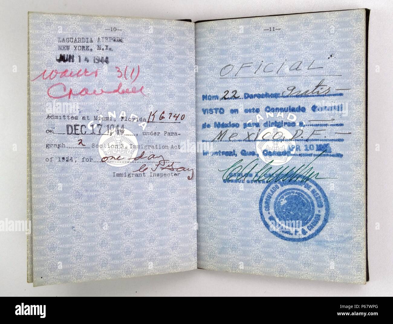 Canadian Passport issued to a British Royal Air Force pilot to permit ease of entry to Canada in order to ferry frequent VIP passengers and new aircraft Stock Photo