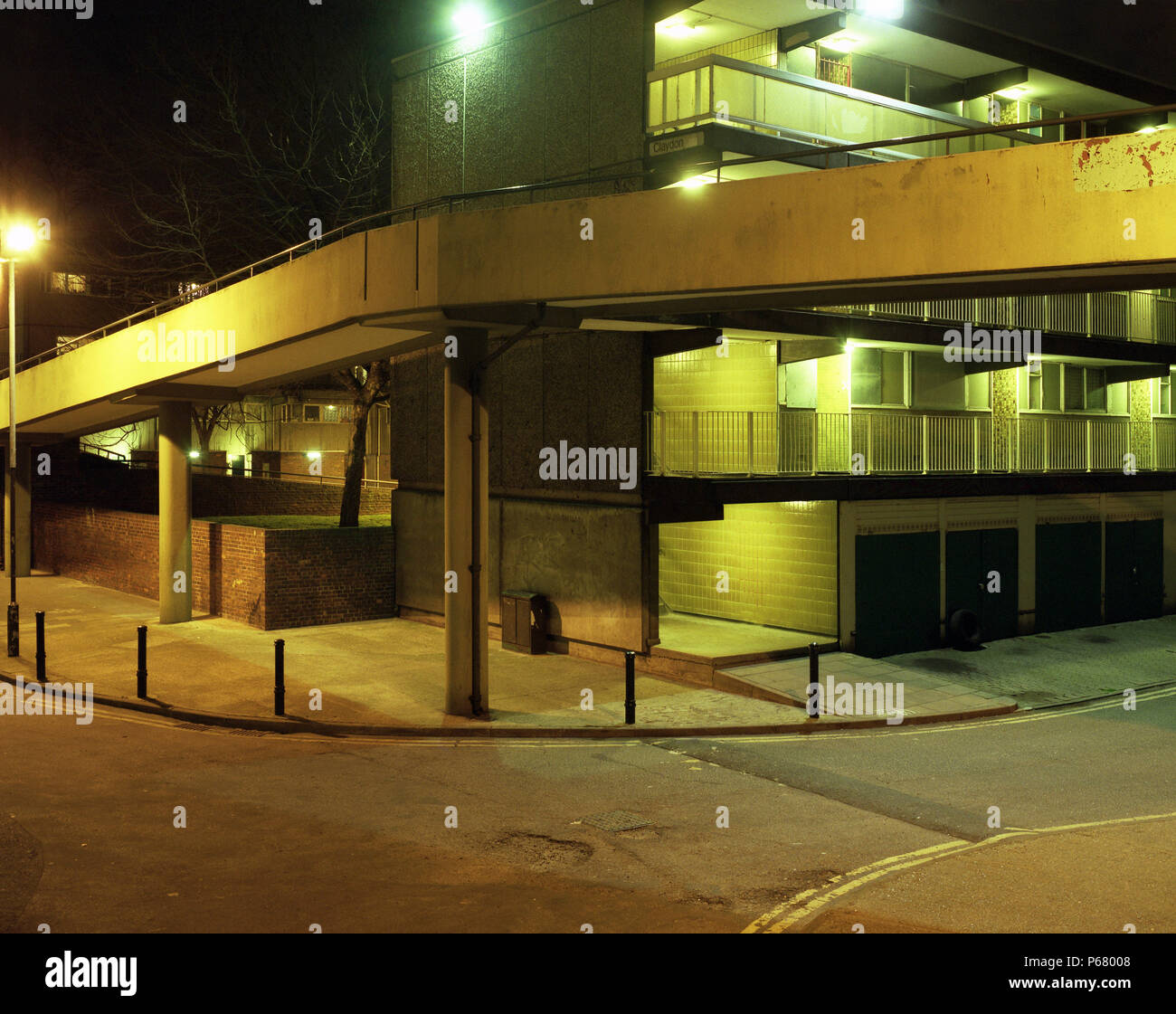 Elephant castle 1960s hires stock photography and images Alamy