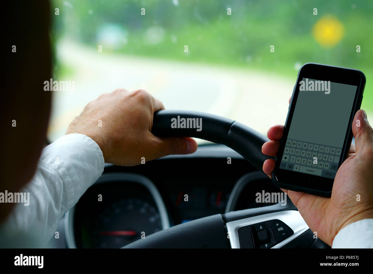 Accident grey car hi-res stock photography and images - Alamy