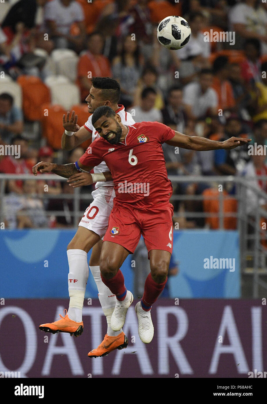 Saransk, Russia. 28th June, 2018. Gabriel Gomez (front) of Panama competes for a header during the 2018 FIFA World Cup Group G match between Panama and Tunisia in Saransk, Russia, June 28, 2018. Credit: Lui Siu Wai/Xinhua/Alamy Live News Stock Photo
