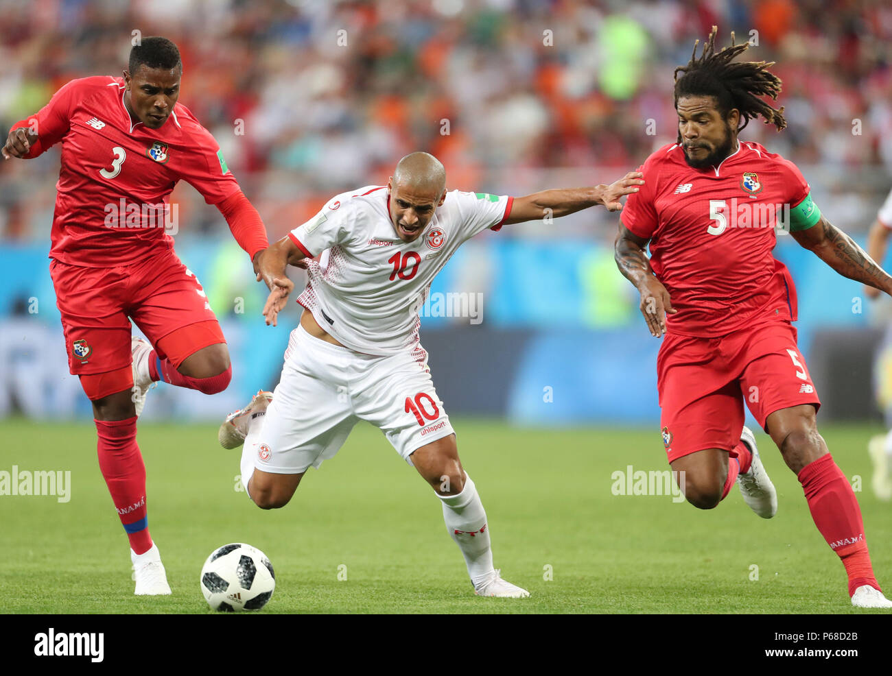 Saransk, Russia. 28th June, 2018. Panama's Harold Cummings (L) and Roman Torres in action against Tunisia's Wahbi Khazri (C) during the FIFA World Cup 2018 Group G soccer match between Tunisia and Panama at the Mordovia Arena, in Saransk, Russia, 28 June 2018. Credit: Mokhtar Hmima/dpa/Alamy Live News Stock Photo