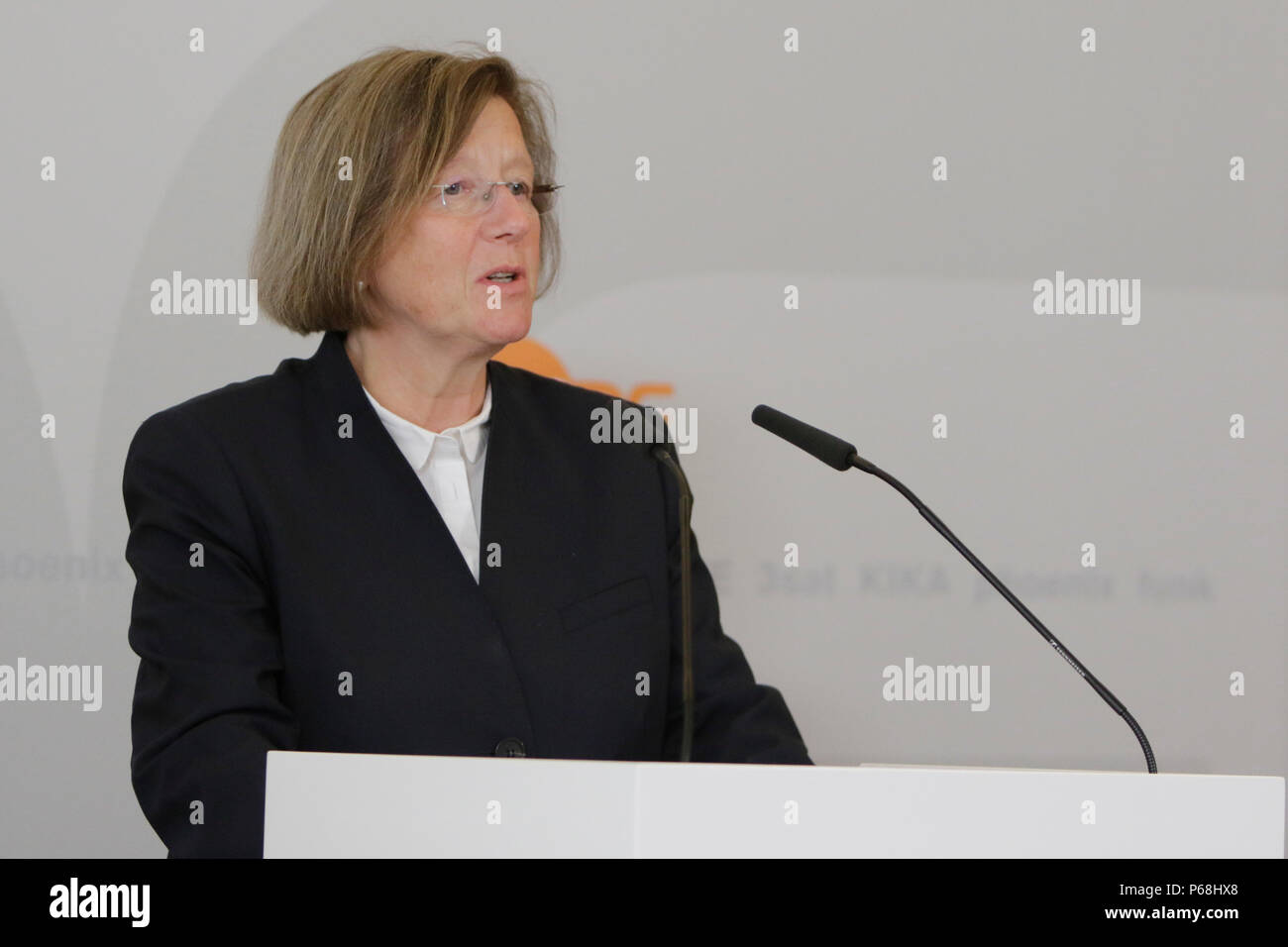 Mainz, Germany. 29th June 2018. Marlehn Thieme, the chairwoman of the ZDF Television Board (ZDF-Fernsehrat), addresses the press conference. The Television Board of the German public-service television broadcaster ZDF (Zweites Deutsches Fernsehen) met for their 9. meeting of its XV. term of office in Mainz. The chairwoman of the Television Board Marlehn Thieme was re-elected to her position in the scheduled midterm election of the 3 seats of the presidium. Credit: Michael Debets/Alamy Live News Stock Photo