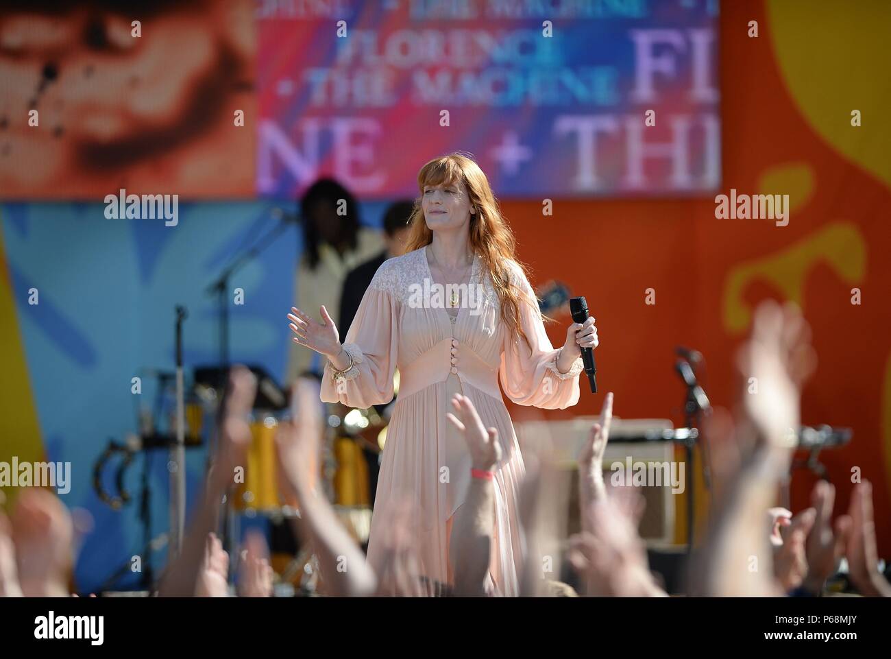 Onstage Florence Florence + The Machine Singer Florence Welch Reveals