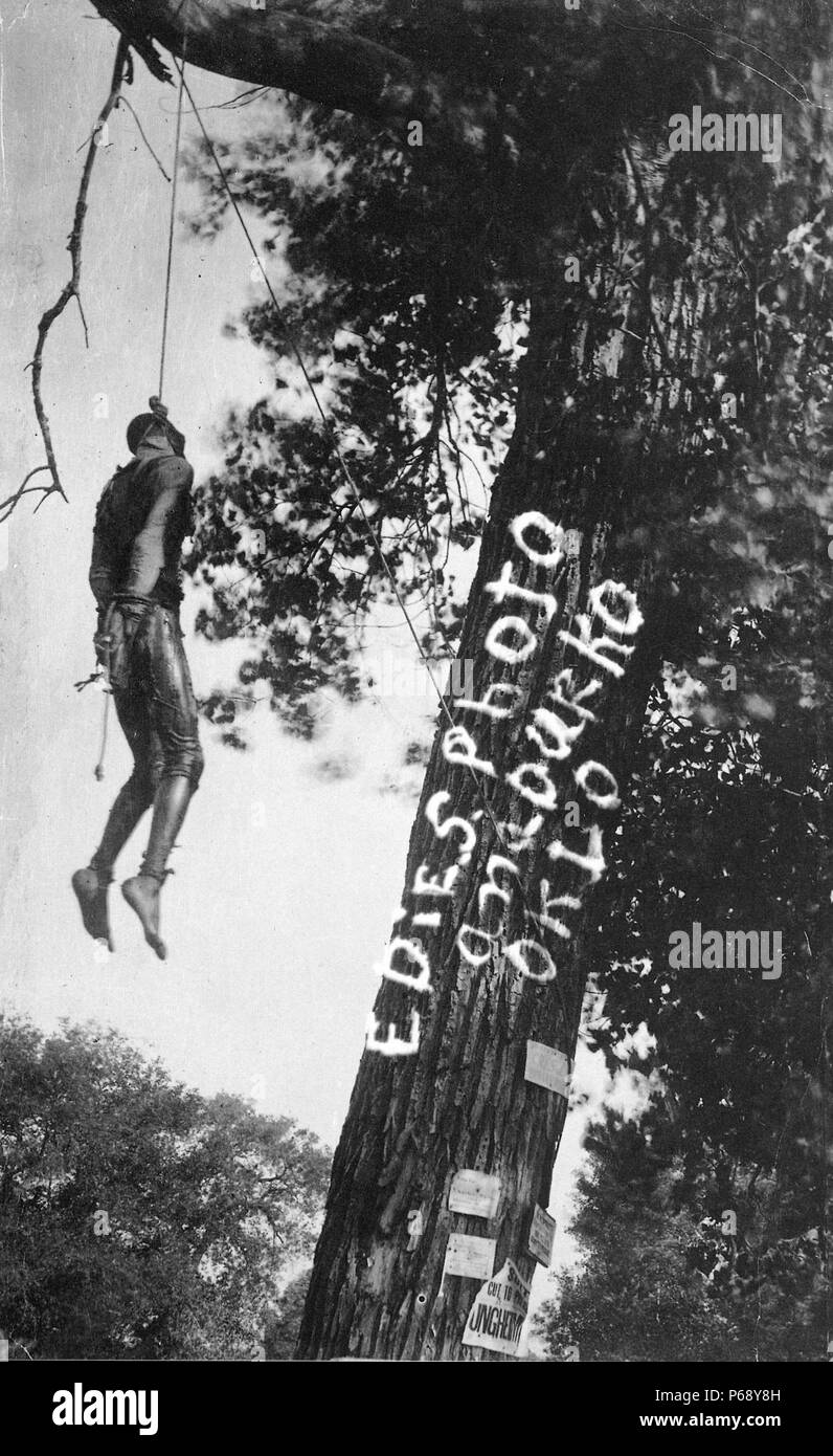 Photograph of the Lynching of Bennie Simmons, soaked in coal oil before being set on fire. Anadarko, Oklahoma. Dated 1913 Stock Photo