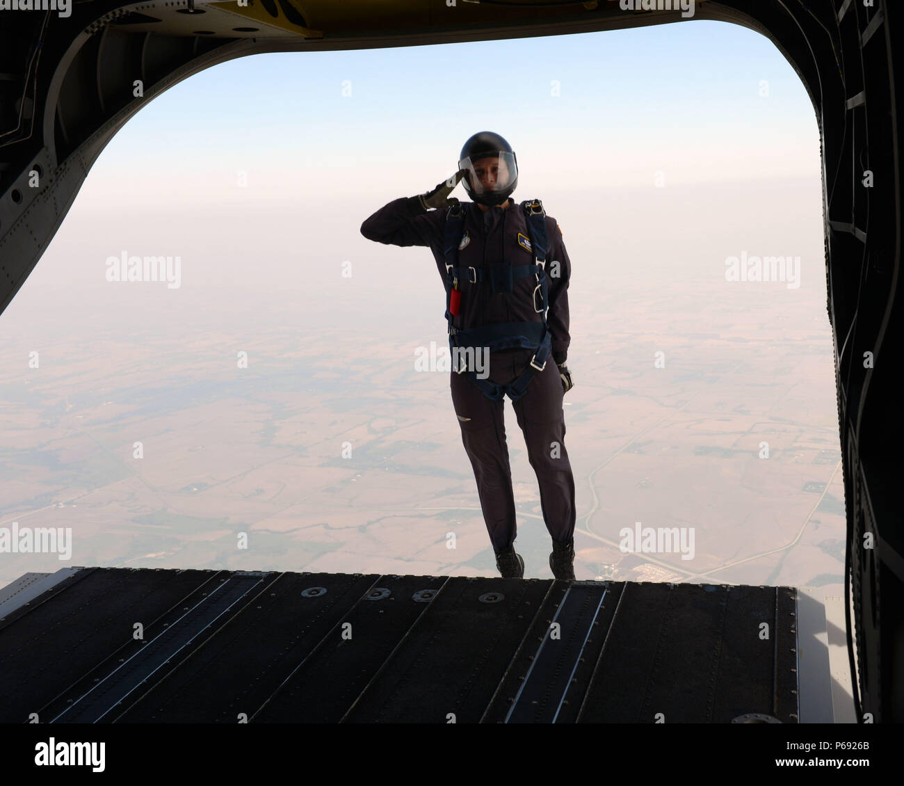 U.S. Air Force Academy "Wings of Blue" a competitive parachute ...