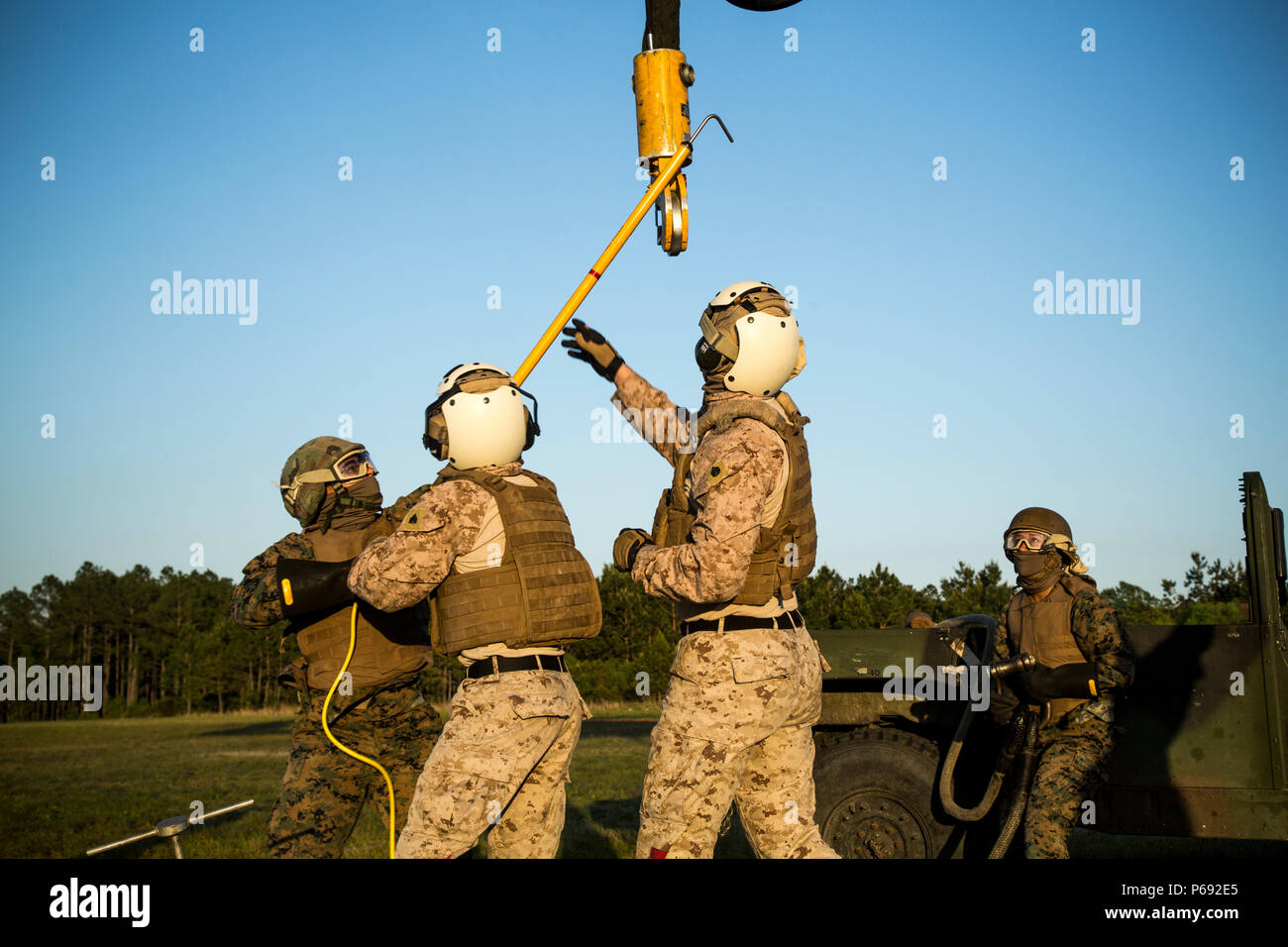 External load maneuver hi-res stock photography and images - Alamy
