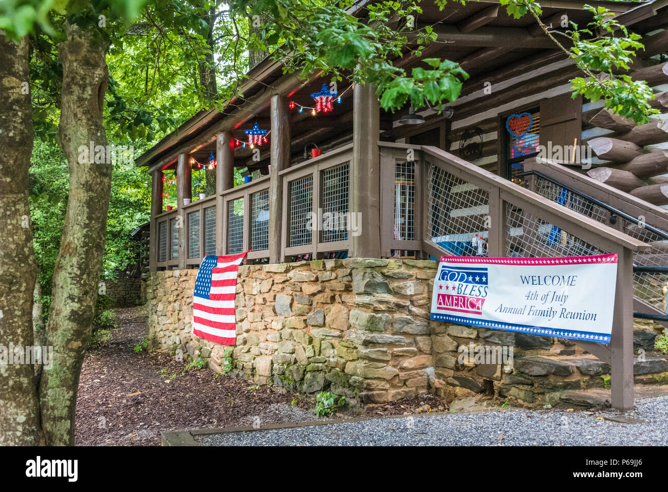 4th of july cabin hires stock photography and images Alamy