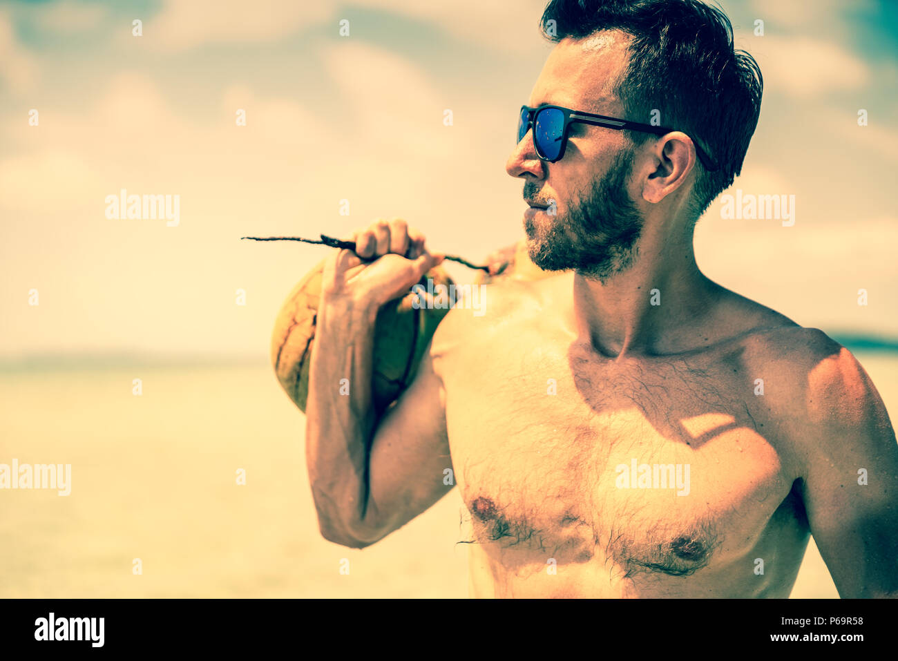 Man portrait beach sunglasses hi-res stock photography and images - Page 14  - Alamy