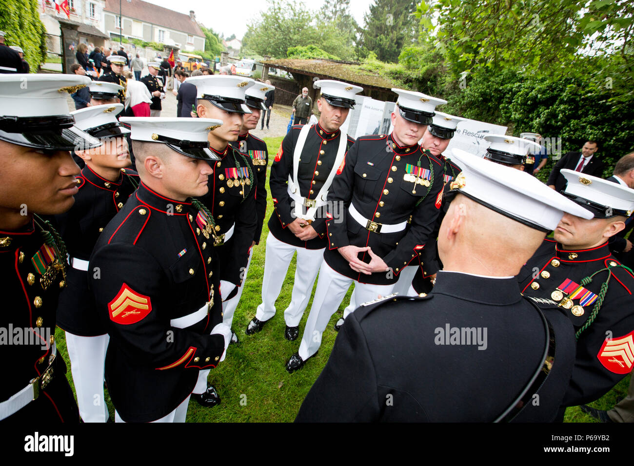 Dress uniform marines hi-res stock photography and images - Page 2 - Alamy Dress uniform marines hi-res stock photography and images - Page 2 - Alamy