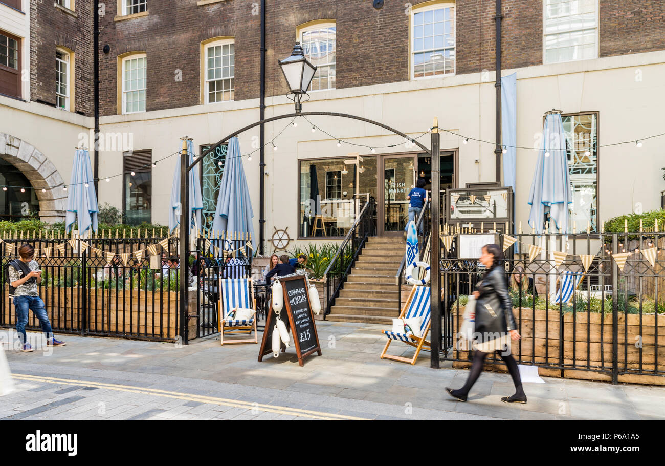 London scene background hi-res stock photography and images - Alamy