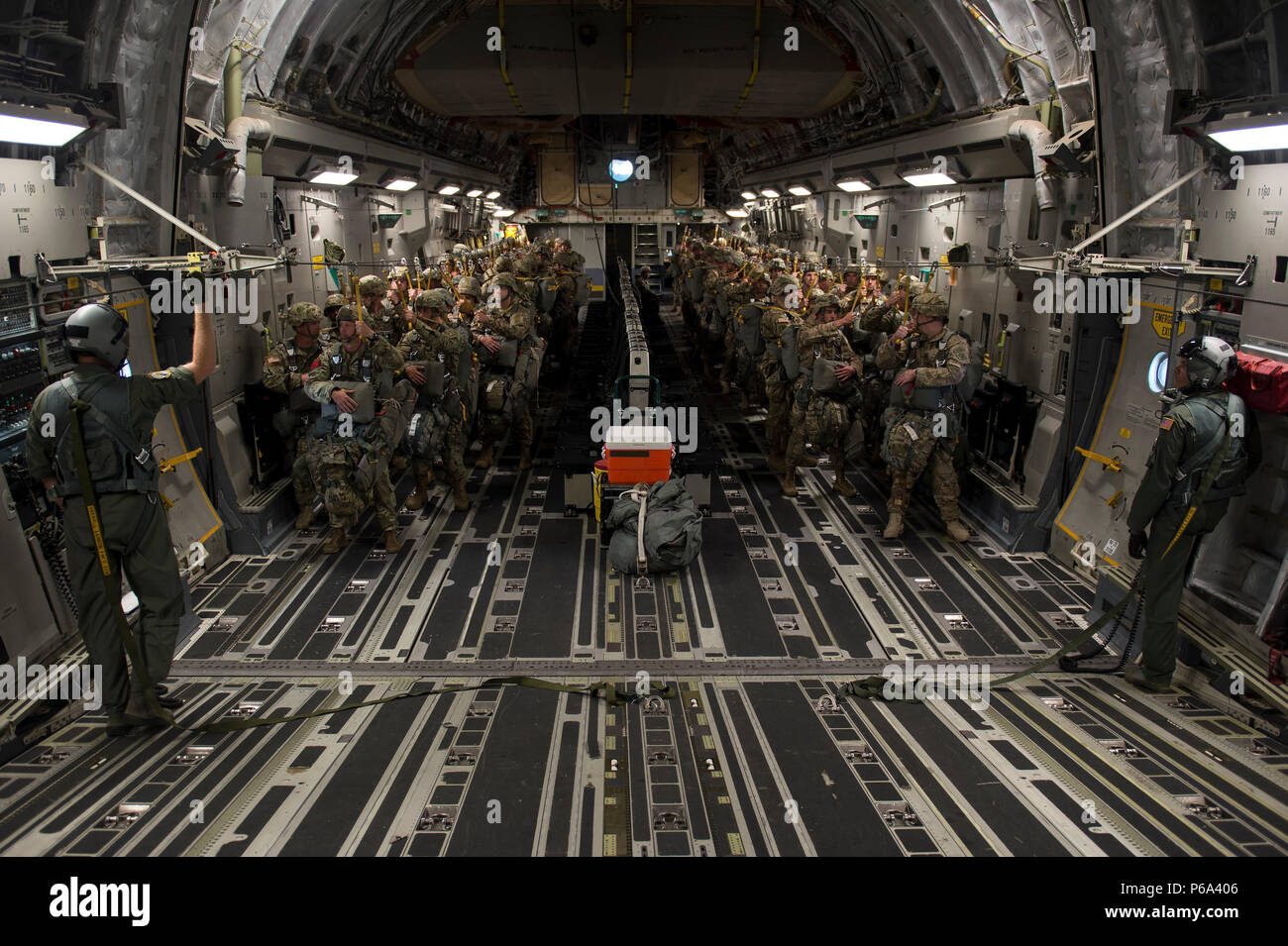 U.S. Army Soldiers from the 82nd Airborne Division and U.S. Air Force ...