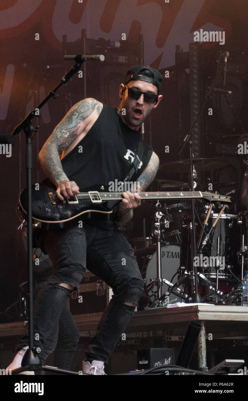 Slam Dunk Festival South in Hatfield Featuring: Sleeping with Sirens Jack  Fowler, guitar Where: Hatfield, United Kingdom When: 28 May 2018 Credit:  Ricky Swift/WENN.com Stock Photo - Alamy