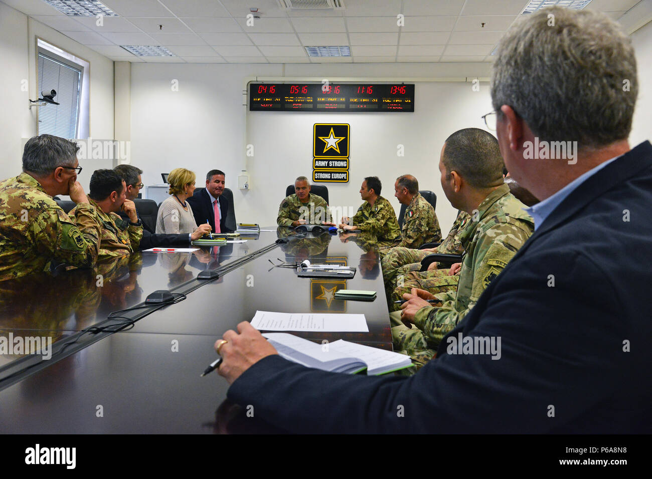 At the center Italian Army Colonel Federico Pognant Airassa, Public Information Officer Land forces Operational Command (COMFOTER),speaks during the meeting media strategies in Caserma Ederle, Vicenza, Italy, May 31, 2016 with delegation of the U.S. Army and Italian Army staff. Italian Army visit U.S. Army,in order to enhance to bilateral relations and to expand levels of cooperation and the capacity of the personnel involved in joint operations. (Photo by Visual Information Specialist Paolo Bovo/Released) Stock Photo