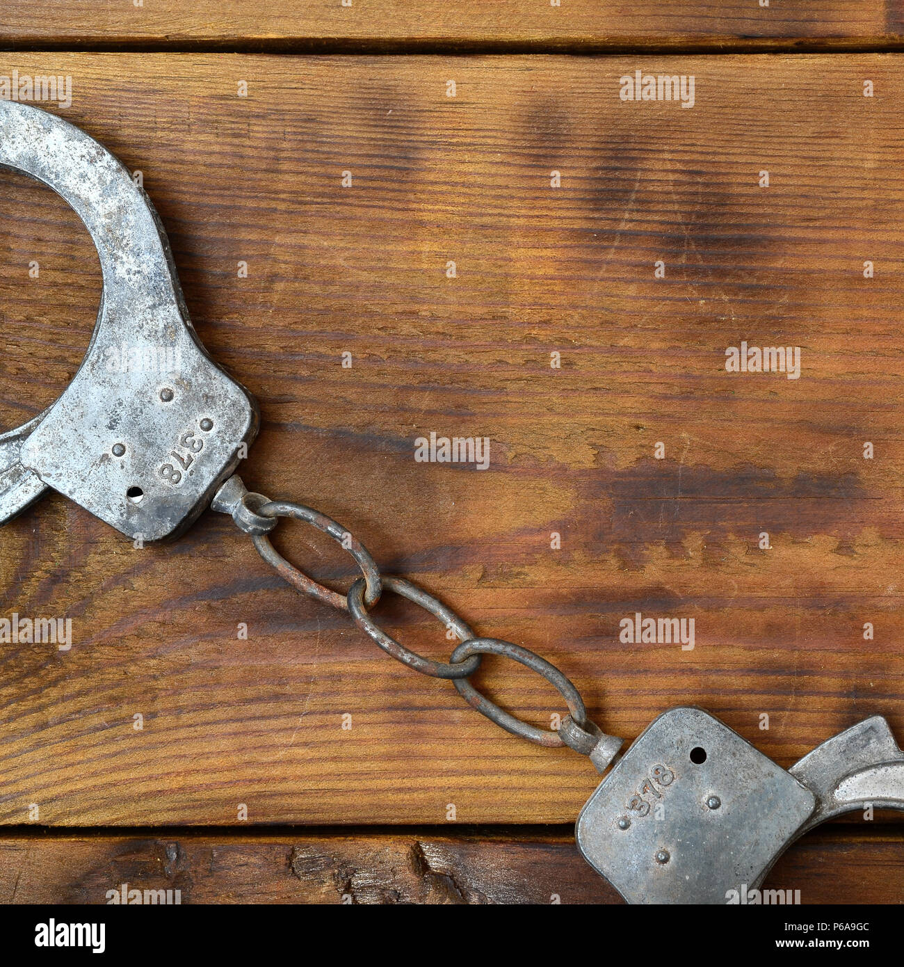 Handcuff court hi-res stock photography and images - Page 9 - Alamy
