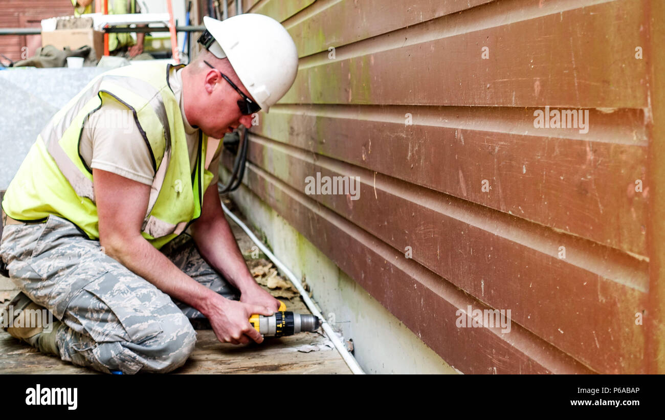 139th civil engineer squadron hires stock photography and images Alamy
