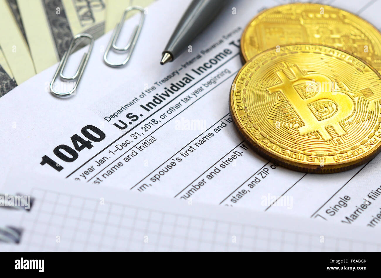 Crypto calculator hi-res stock photography and images - Page 7 - Alamy
