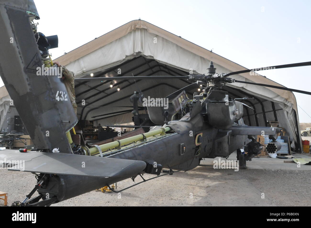 Soldiers from 1st Battalion, 10th Aviation Regiment, Task Force Dragon ...