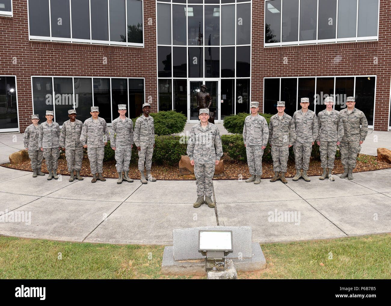 Chief Master Sgt. Winfield S. Hinkley, the commandant of the Chief Master Sergeant Paul H. Lankford Enlisted Professional Military Education Center (center), joins commandant award nominees in Airman leadership school Class 18-8, June 21, 2018, outside Patriot Hall at the Air National Guard’s training and education center in East Tennessee. The award recipient is announced at graduation. (U.S. Air National Guard photo/Master Sgt. Mike R. Smith) Stock Photo