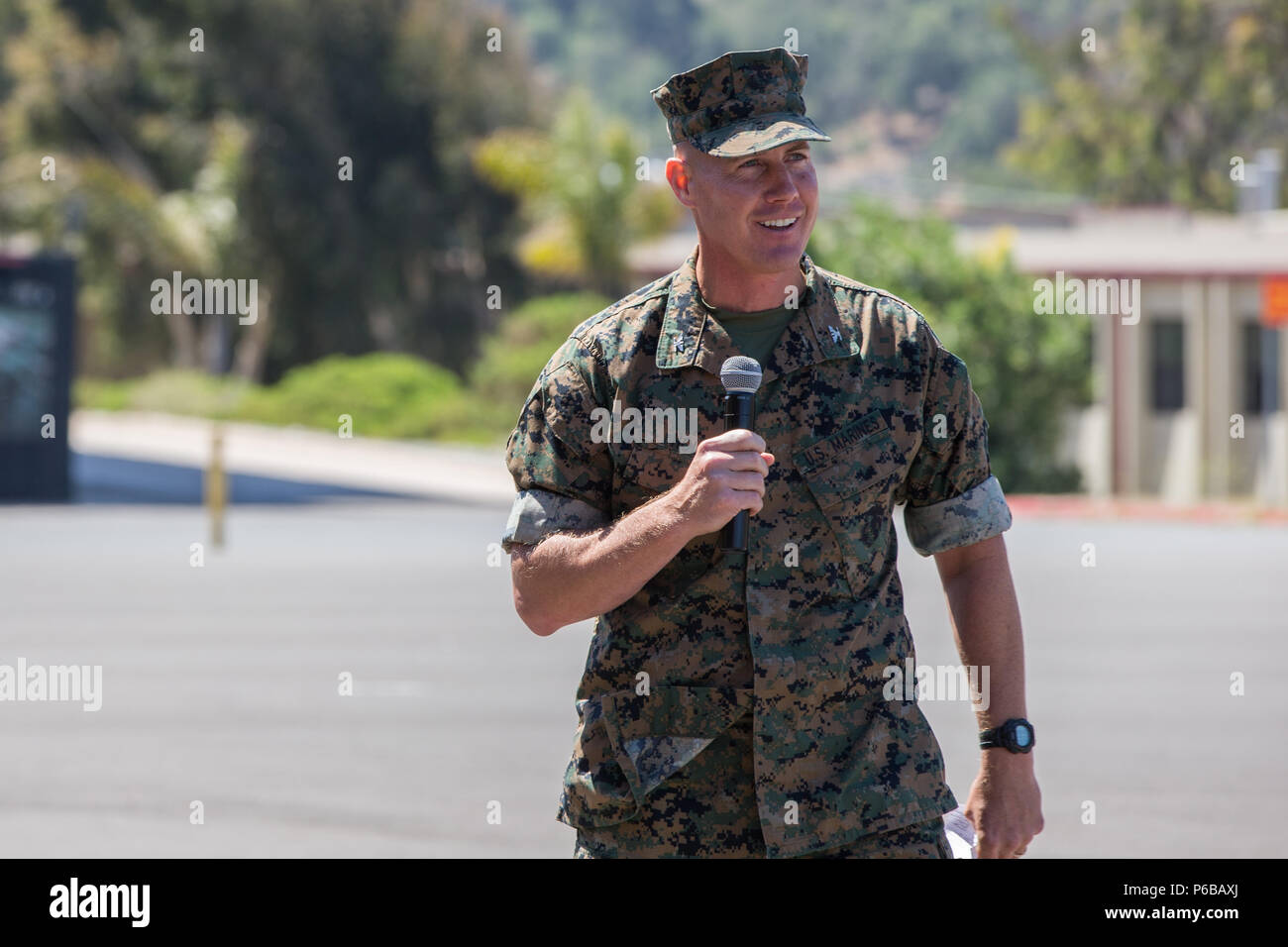 180625-M-BH464-1004  U.S. Marine Corps Col. Kyle Stoddard, commanding officer, School of Infantry-West (SOI-W), speaks during a change of command ceremony at SOI-West, Marine Corps Base Camp Pendleton, California, June 25, 2018. Prior to his arrival at SOI-W, Stoddard deployed in support of Operation Iraqi Freedom and was the battalion landing team operations officer with the 13th Marine Expeditionary Unit. (U.S. Marine Corps photo by Lance Cpl. Drake Nickels) Stock Photo