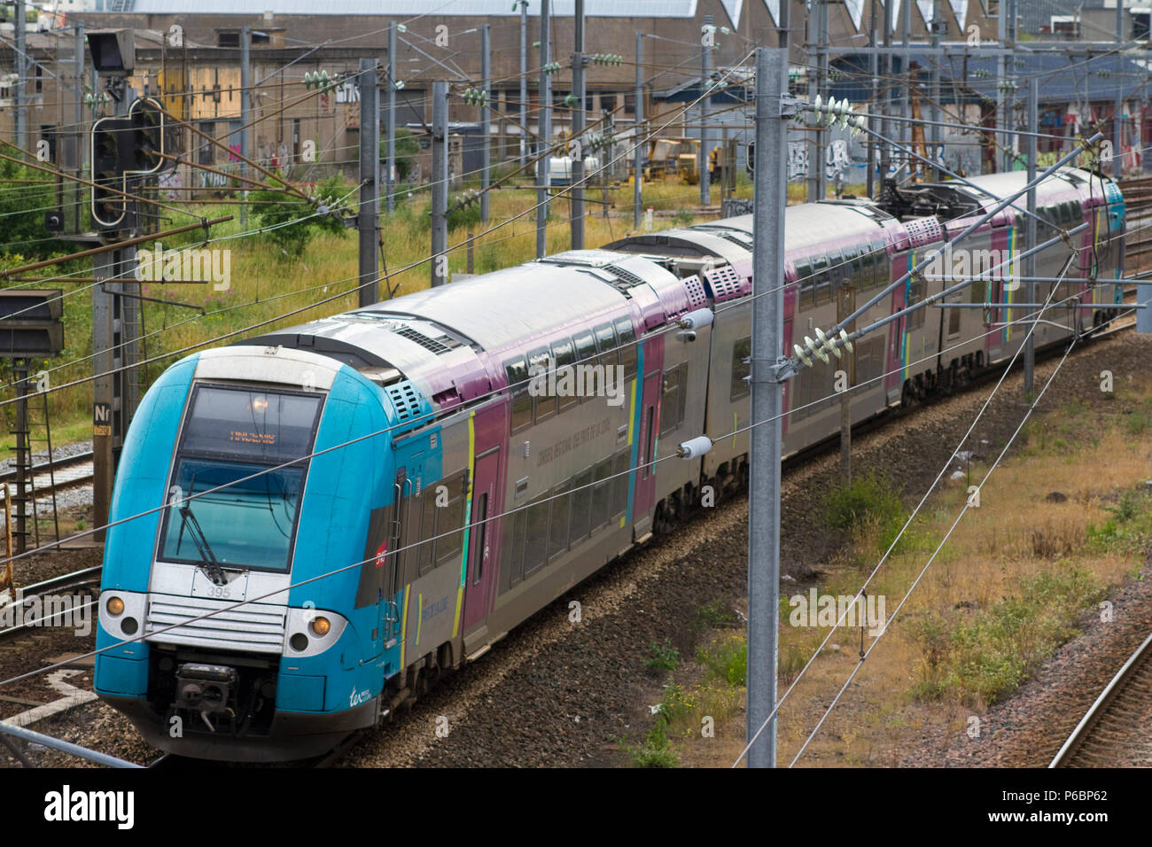 Comparing Transport Options: Train, Bus, and Car