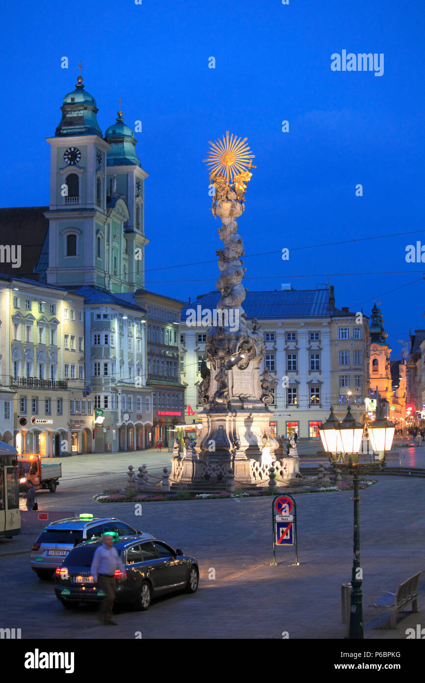 Old cathedral linz hi-res stock photography and images - Alamy