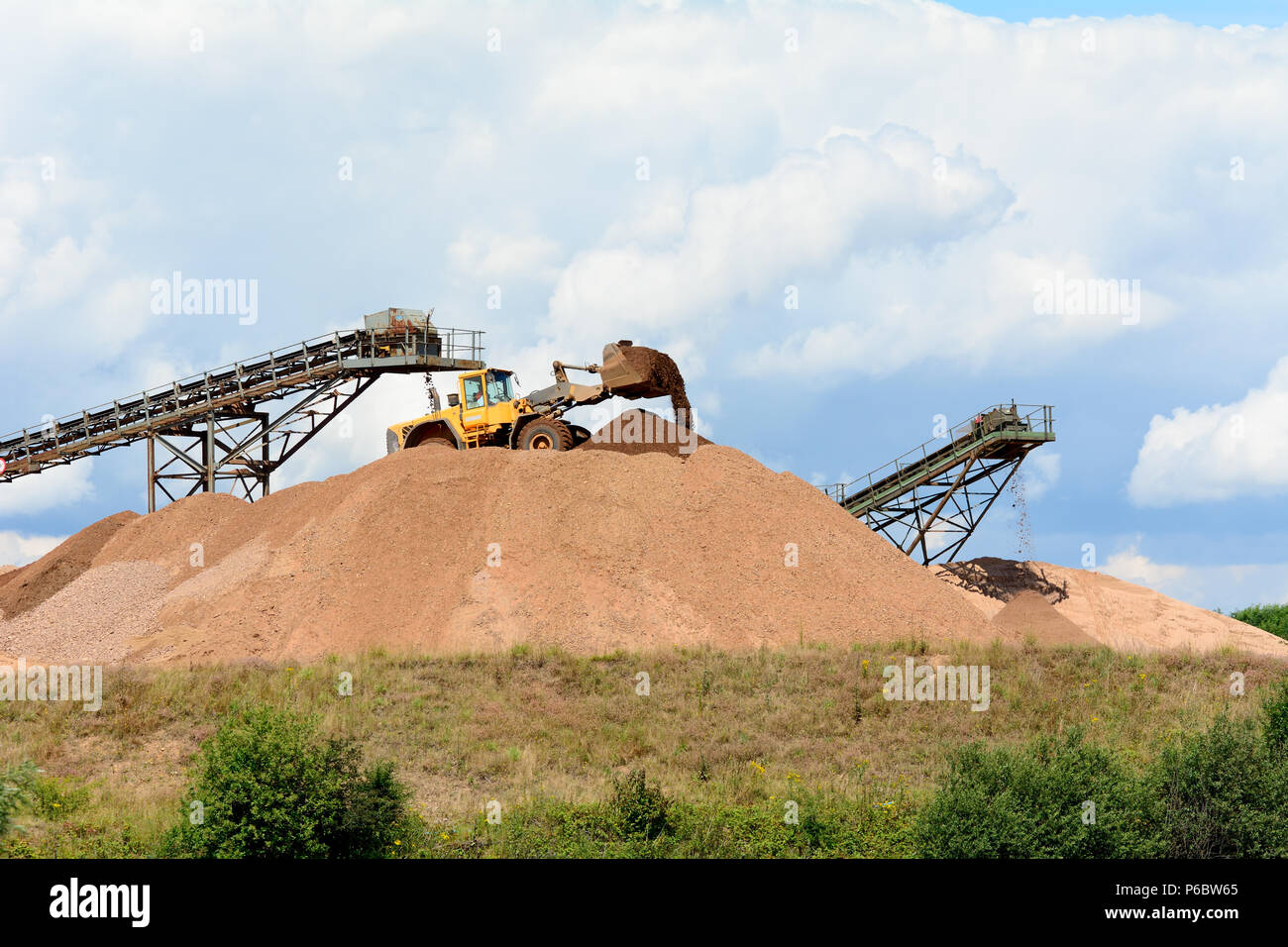 Piles of soil hi-res stock photography and images - Alamy