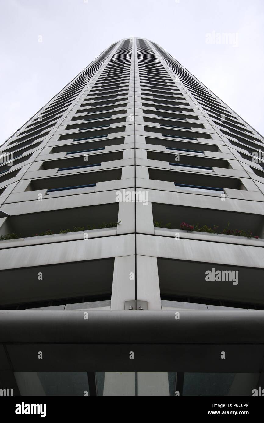 tall skyscraper is the tallest hotel 