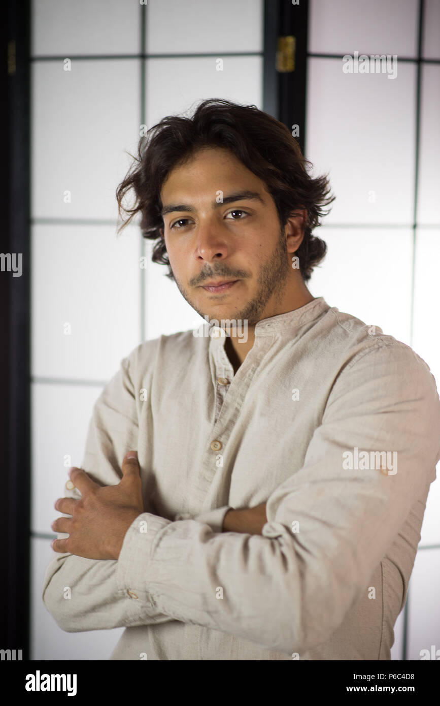 Man with crossed arms hi-res stock photography and images - Alamy