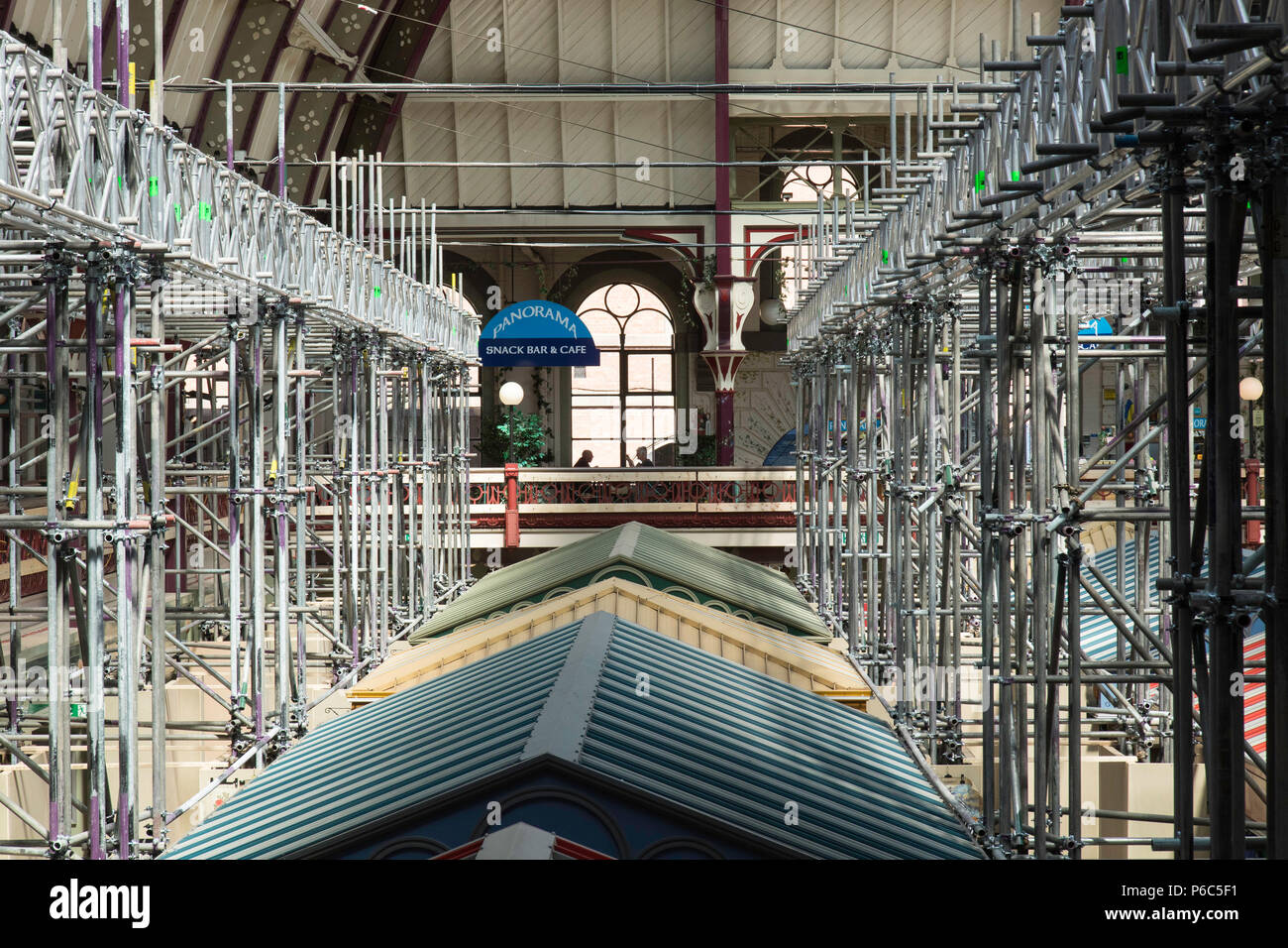 Scaffolding indoor hires stock photography and images Alamy