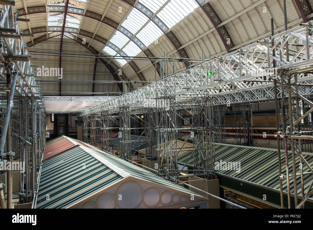 Scaffolding indoor hires stock photography and images Alamy