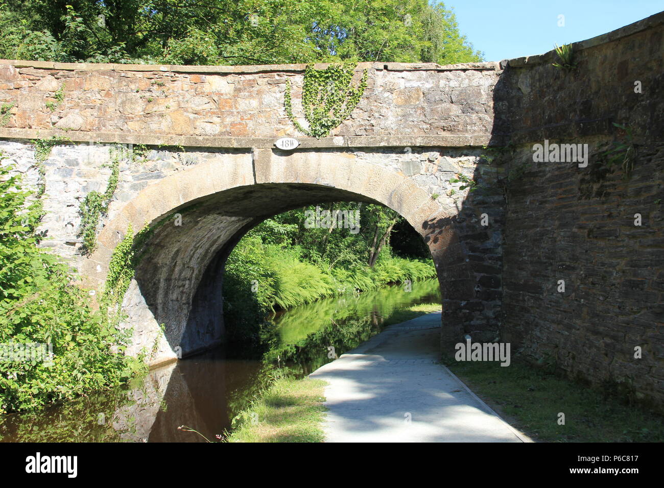 River Walk And Horseshoe Falls Stock Photo - Alamy