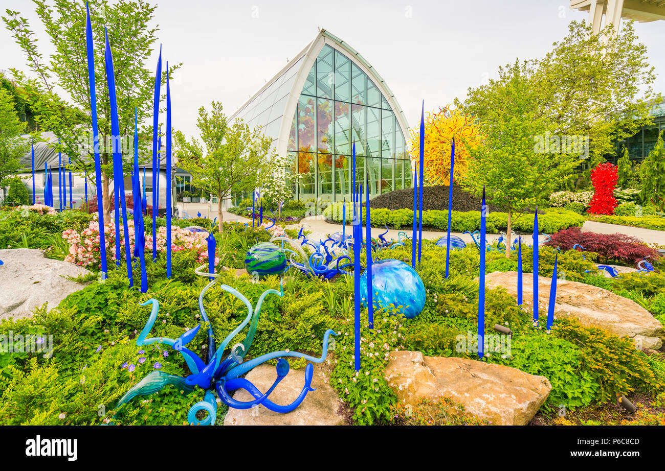 Mirror ball in the garden hires stock photography and images Alamy