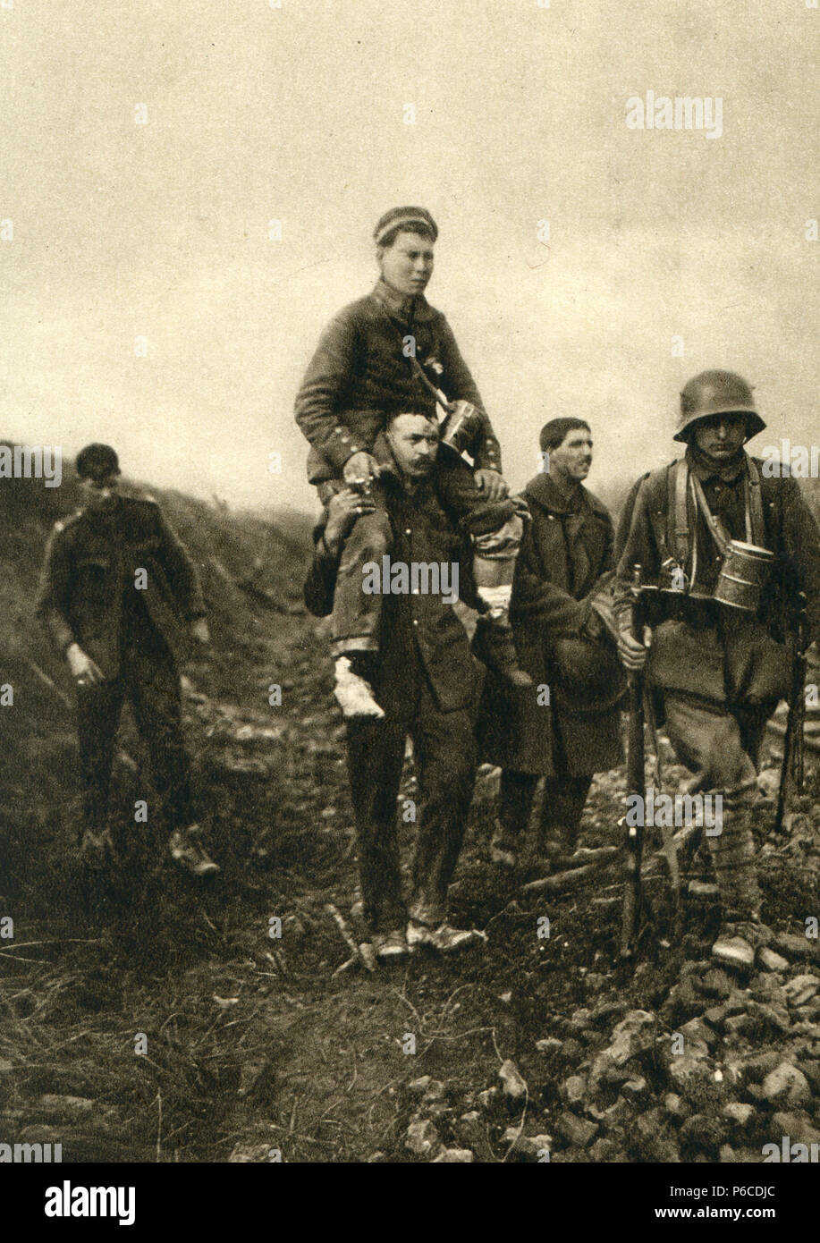 6x4" Reprint Photo British Soldier With German Prisoner of War World War 1
