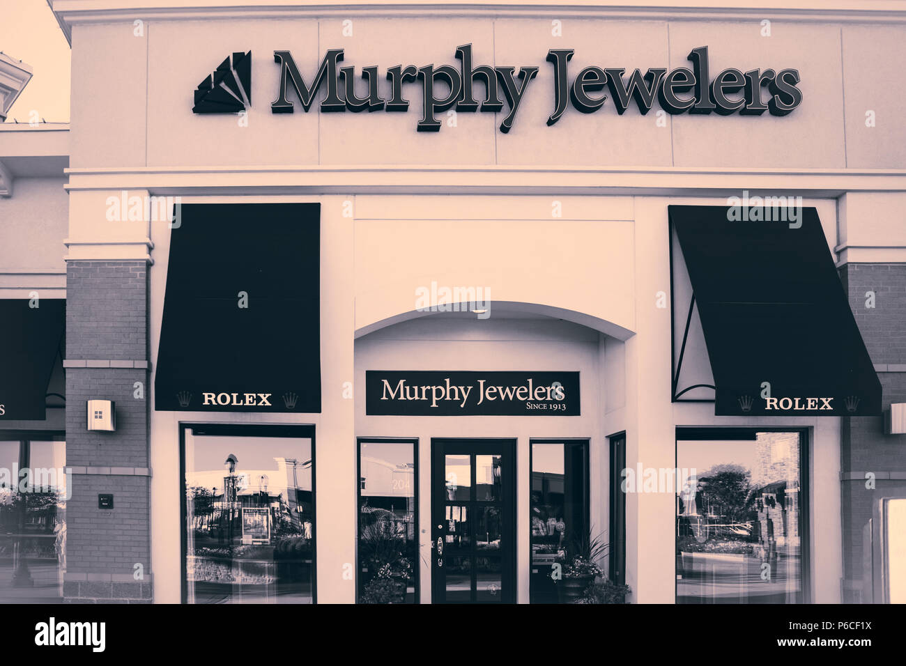 Jewelers Store High Resolution Stock Photography And Images Alamy