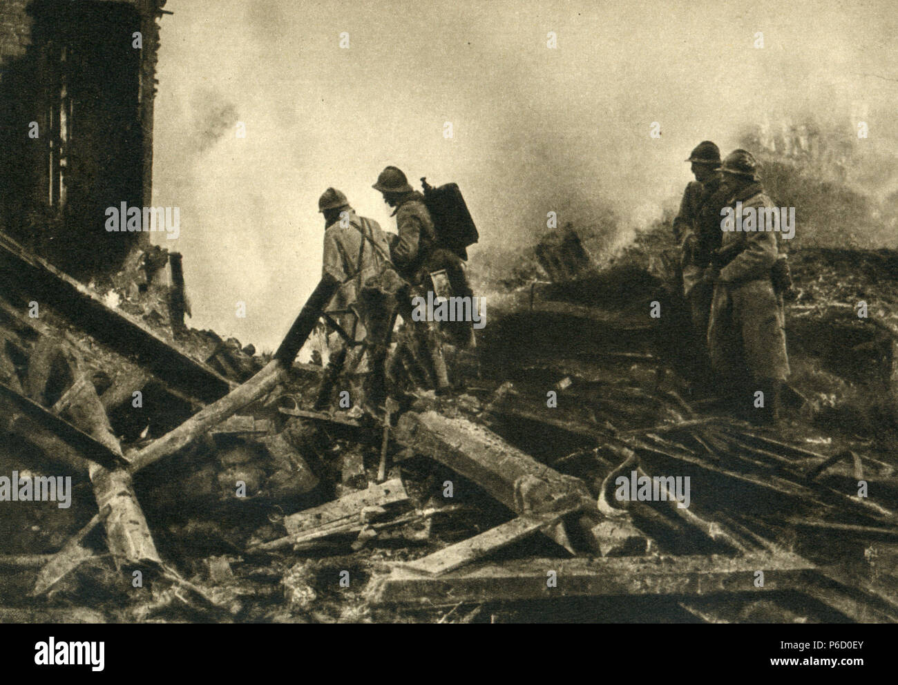 Flamethrower world war hi-res stock photography and images - Alamy