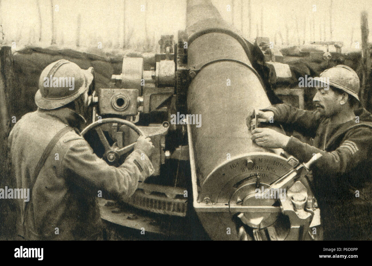 artillery, ordnance, French soldiers, ww1, wwi, world war one Stock Photo