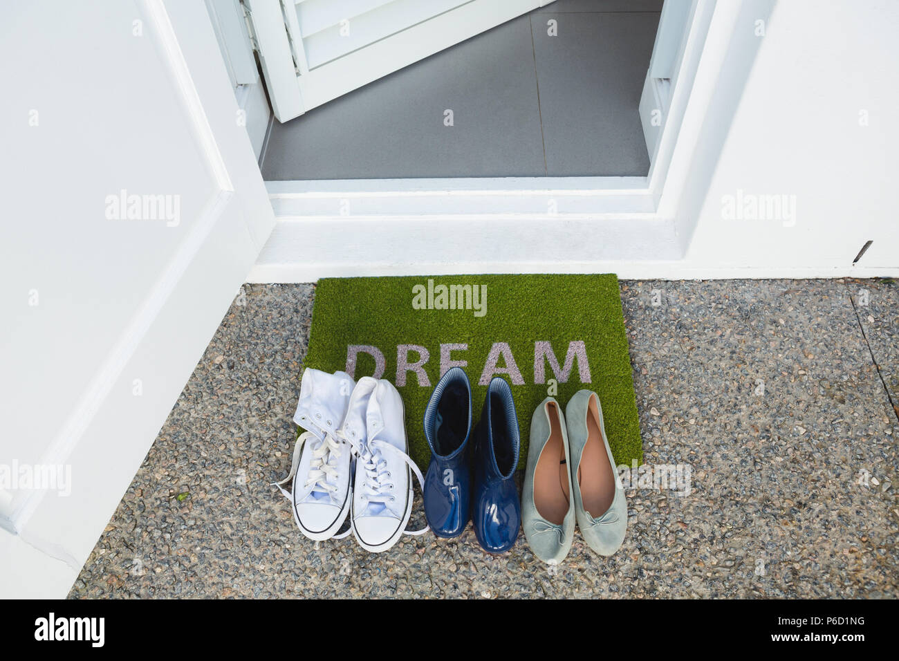 Shoes on door mat hires stock photography and images Alamy