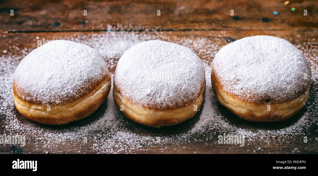 Doughnuts 3 hi-res stock photography and images - Alamy