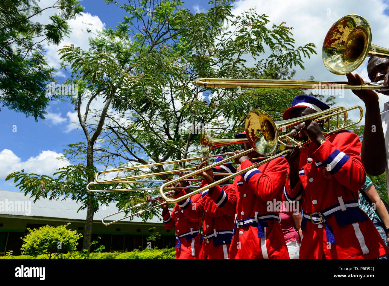 UGANDA, Kasese, St. John´s Priest Seminary Kiburara, brass band, young