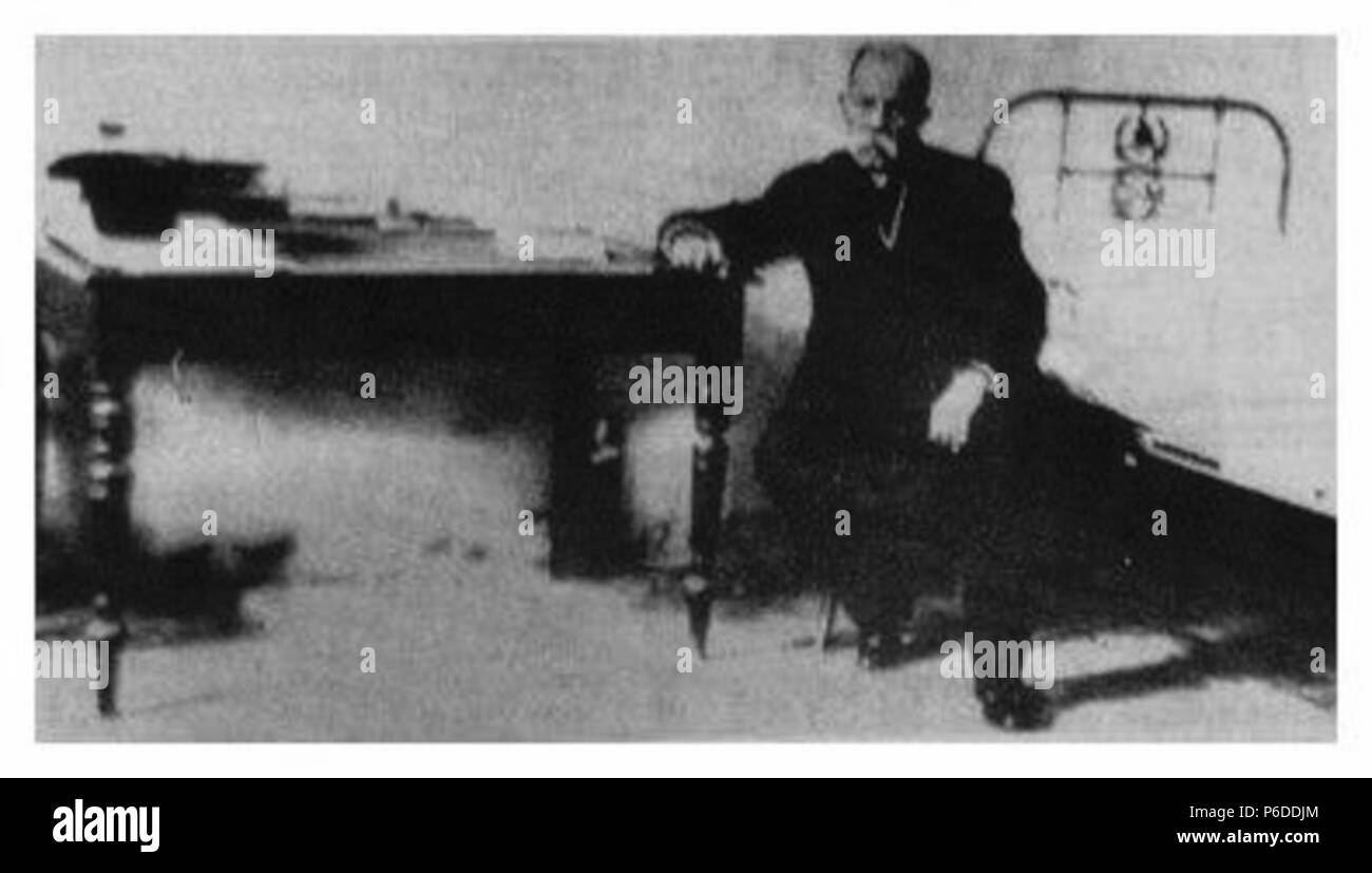 Español: Manuel Estrada Cabrera en su prisión, en las postrimerías de su vida. 1922 42 Estradacabrerapresion1923 Stock Photo
