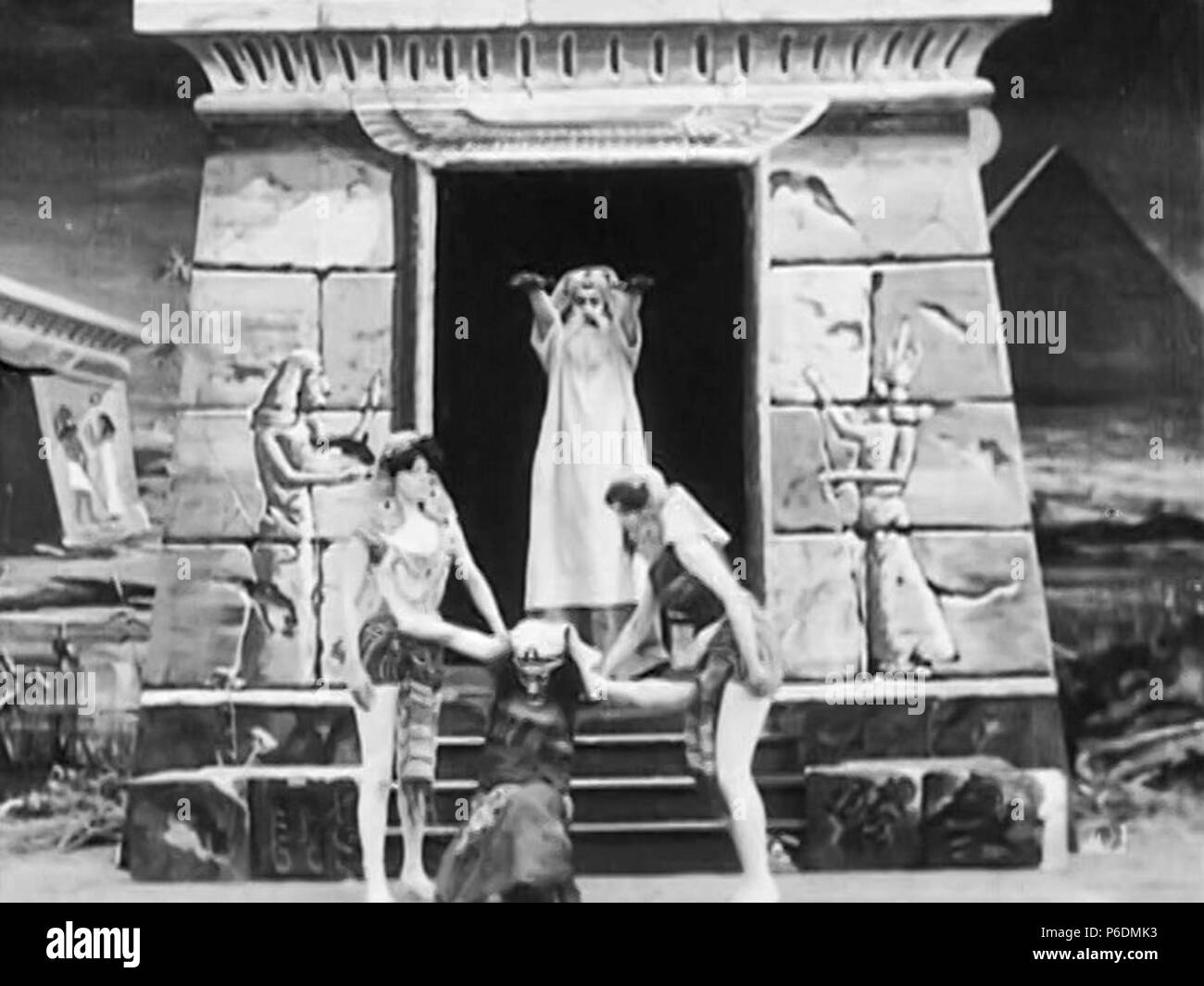 Oracle de delphes Black and White Stock Photos & Images Alamy